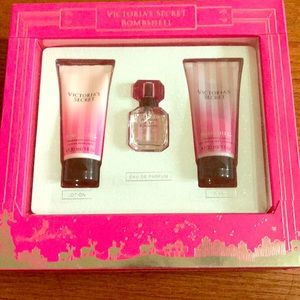 Brand new Victoria’s Secret Bombshell set